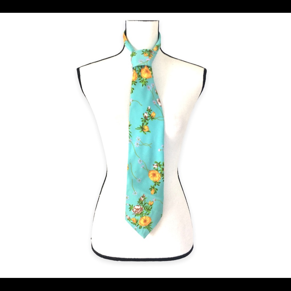 Le Chevron Vintage Floral Design Tie